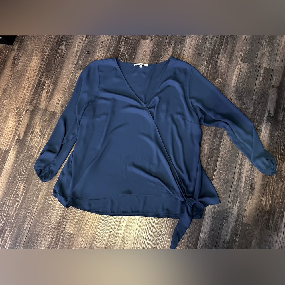 Flawless condition Par le Mer top Size 2X slate blue sheer look